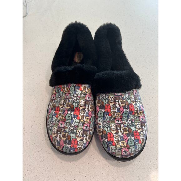 Bobs size 11 women’s slippers with dog print - Picture 2 of 3